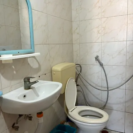 Dhoma Kastrati *